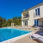In 45290 Villa *