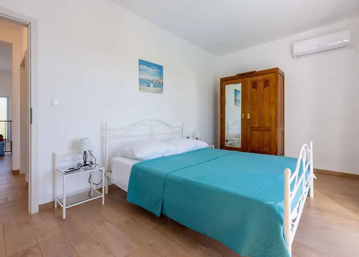In 45290 Villa *
