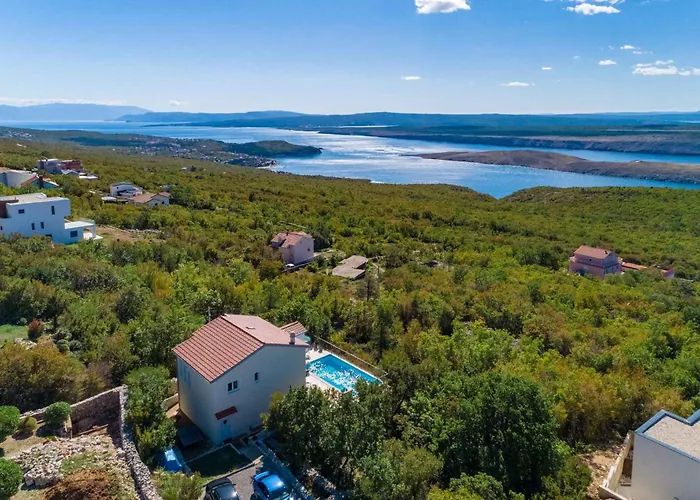 Villa In 45290 Smrika