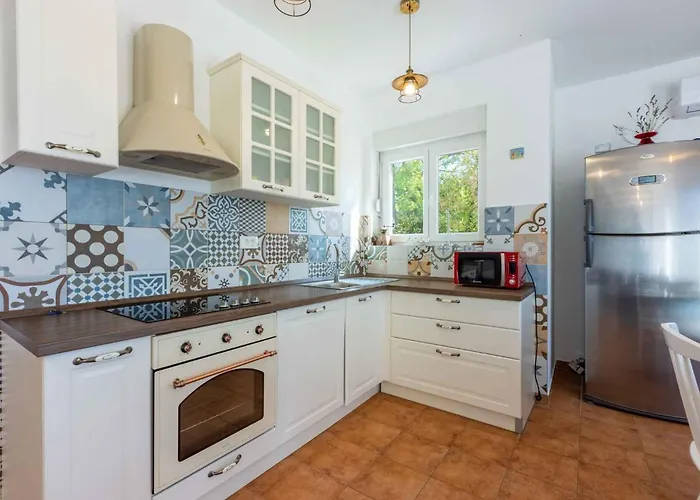 Vila In 45290 Šmrika